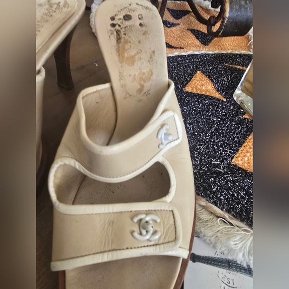 Chanel Vintage Elegant Cream Women's Heels - Picture 14 of 17